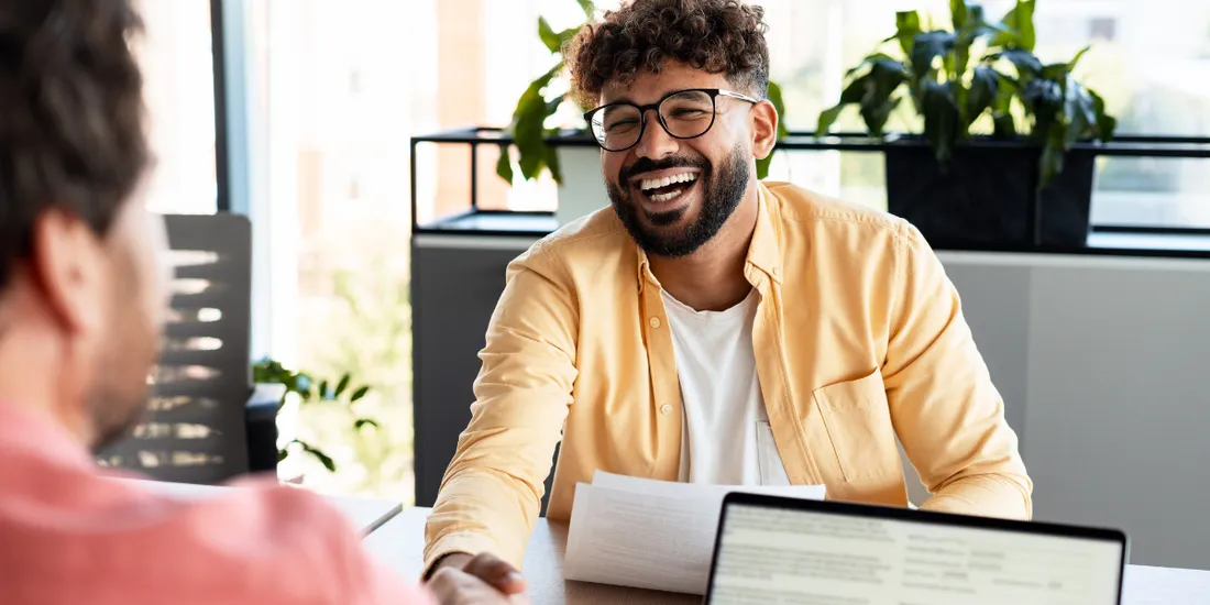 Rédiger une offre d’emploi efficace avec l’IA : meilleures pratiques et conseils concrets