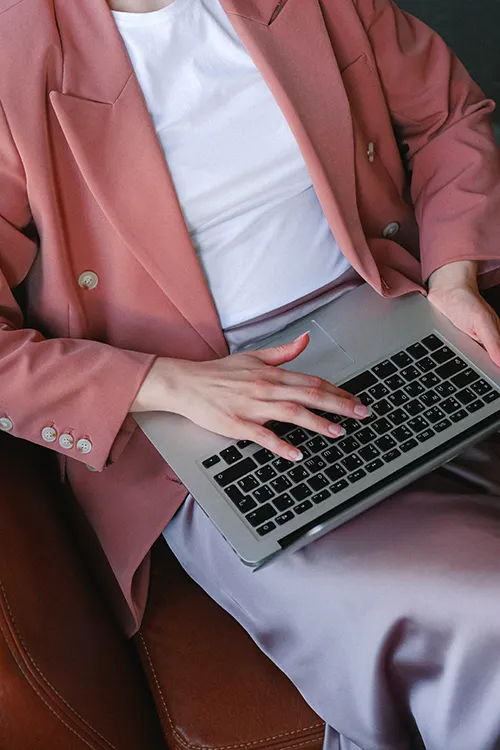 pexels-anna-shvets-5325074